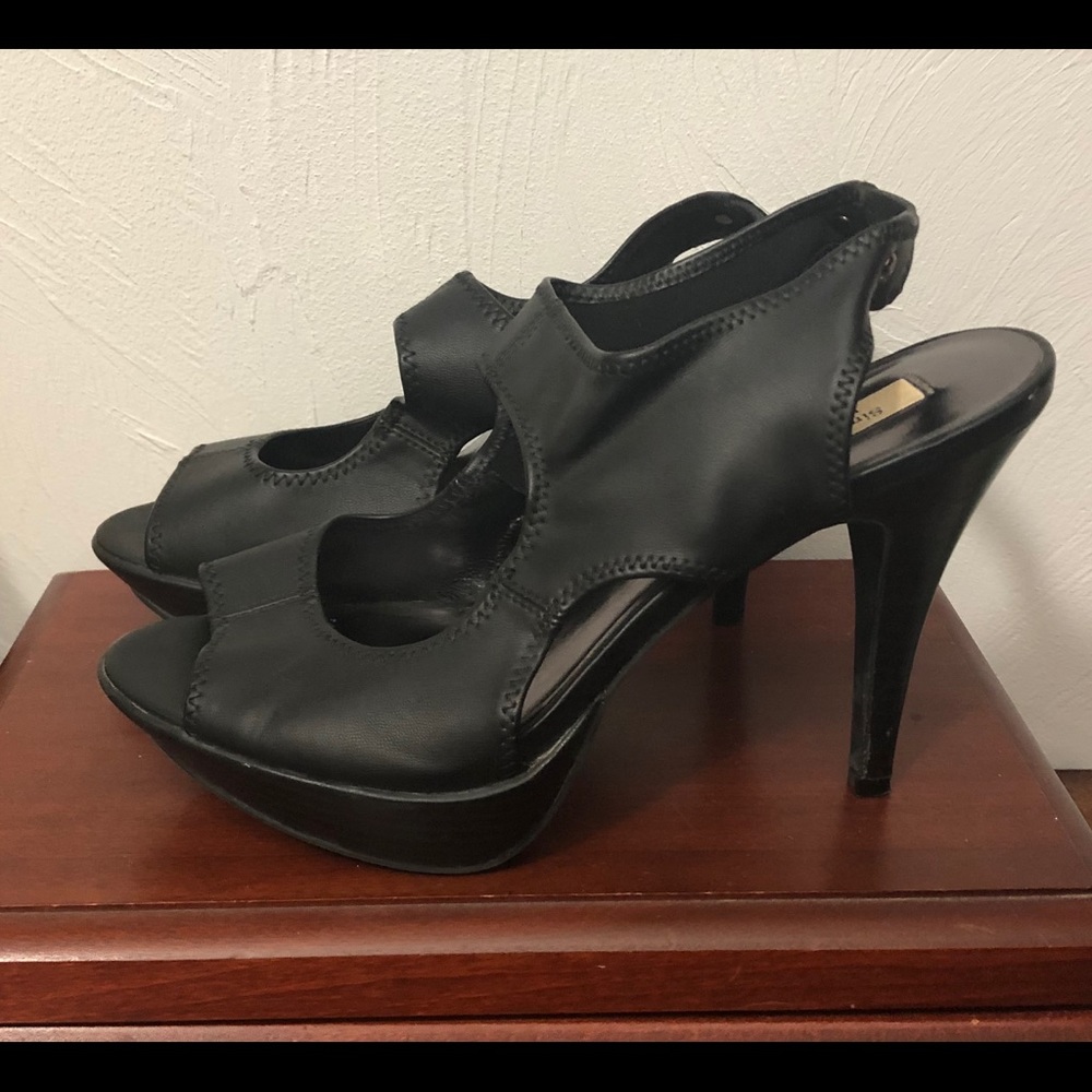 Simply Vera high heeled sandals